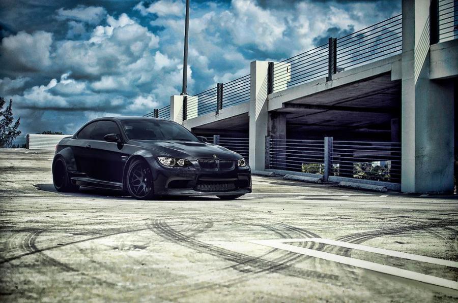  BMW M3 GTRS3 Black Version by Vorsteiner 2012 года  (фото 21 из 32)